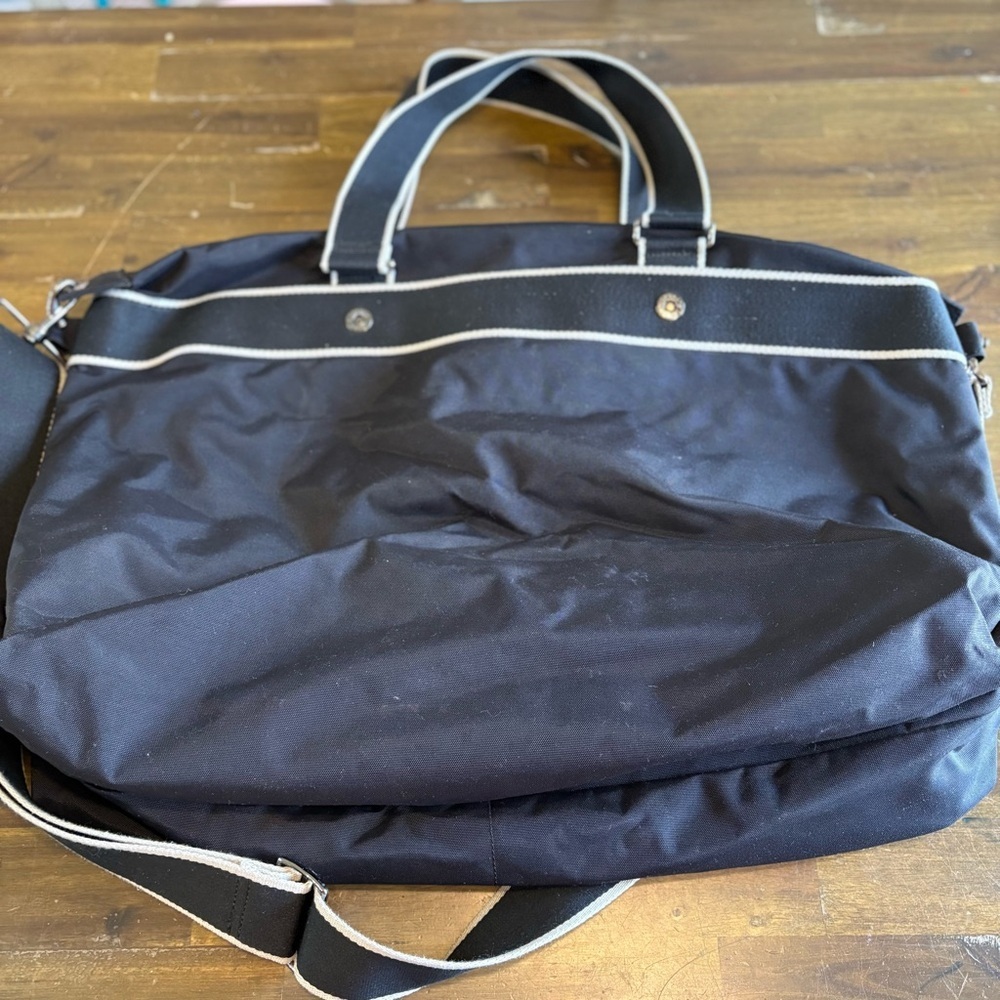 Lacoste Holdall Weekend Bag Midnight Black Travel Carry On Logo Duffle Work - Picture 3 of 8